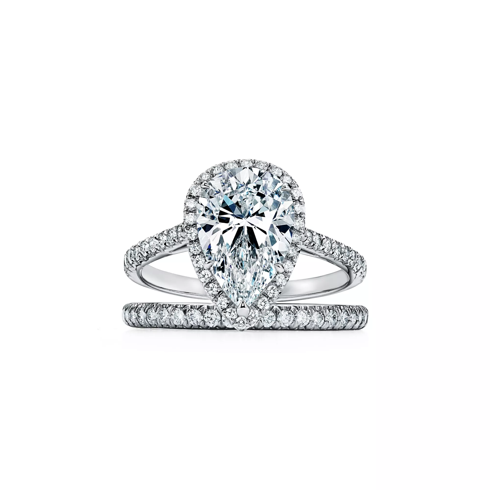 Pear-shaped Halo Engagement Ring with a Diamond Platinum Band