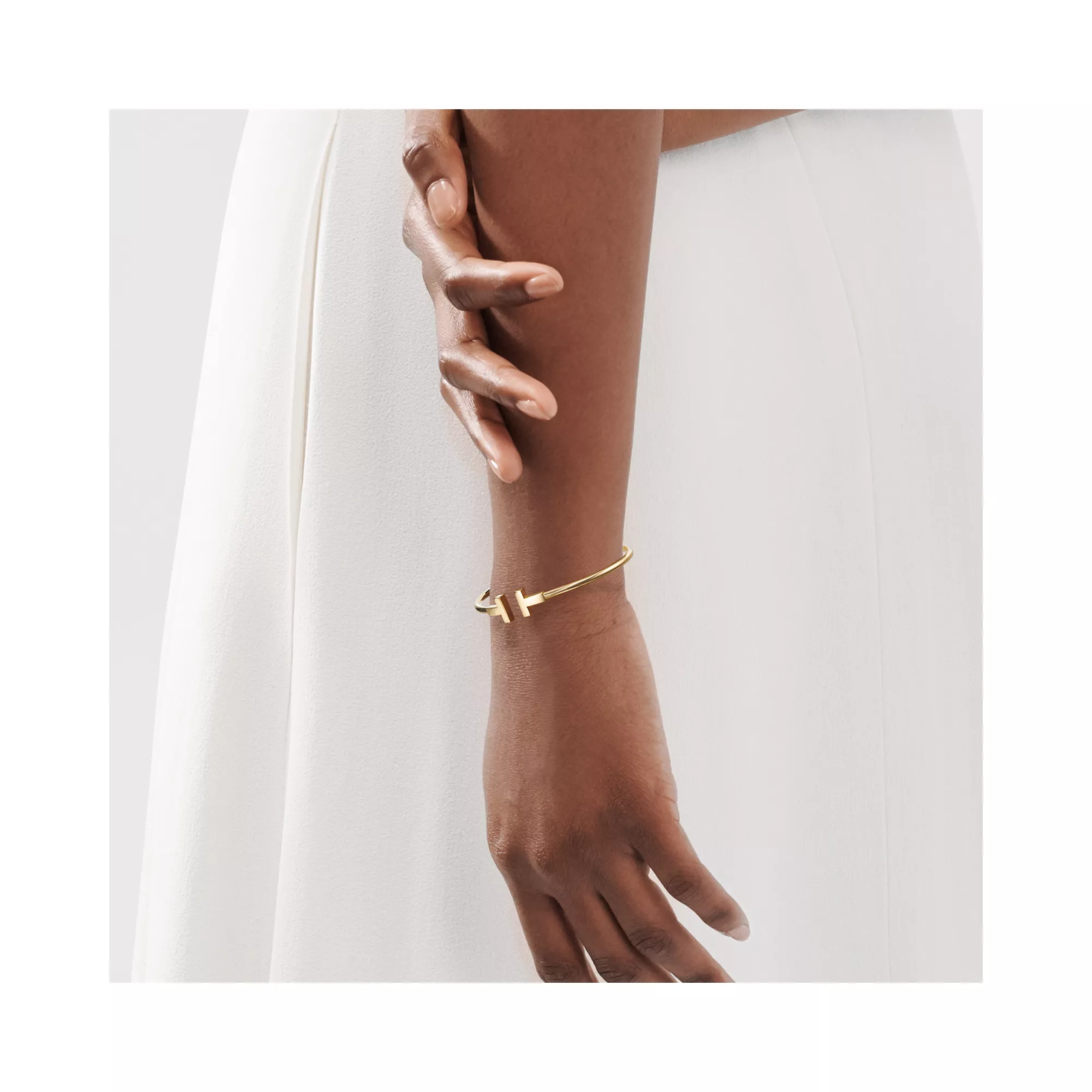 Wire Bracelet in Yellow Gold