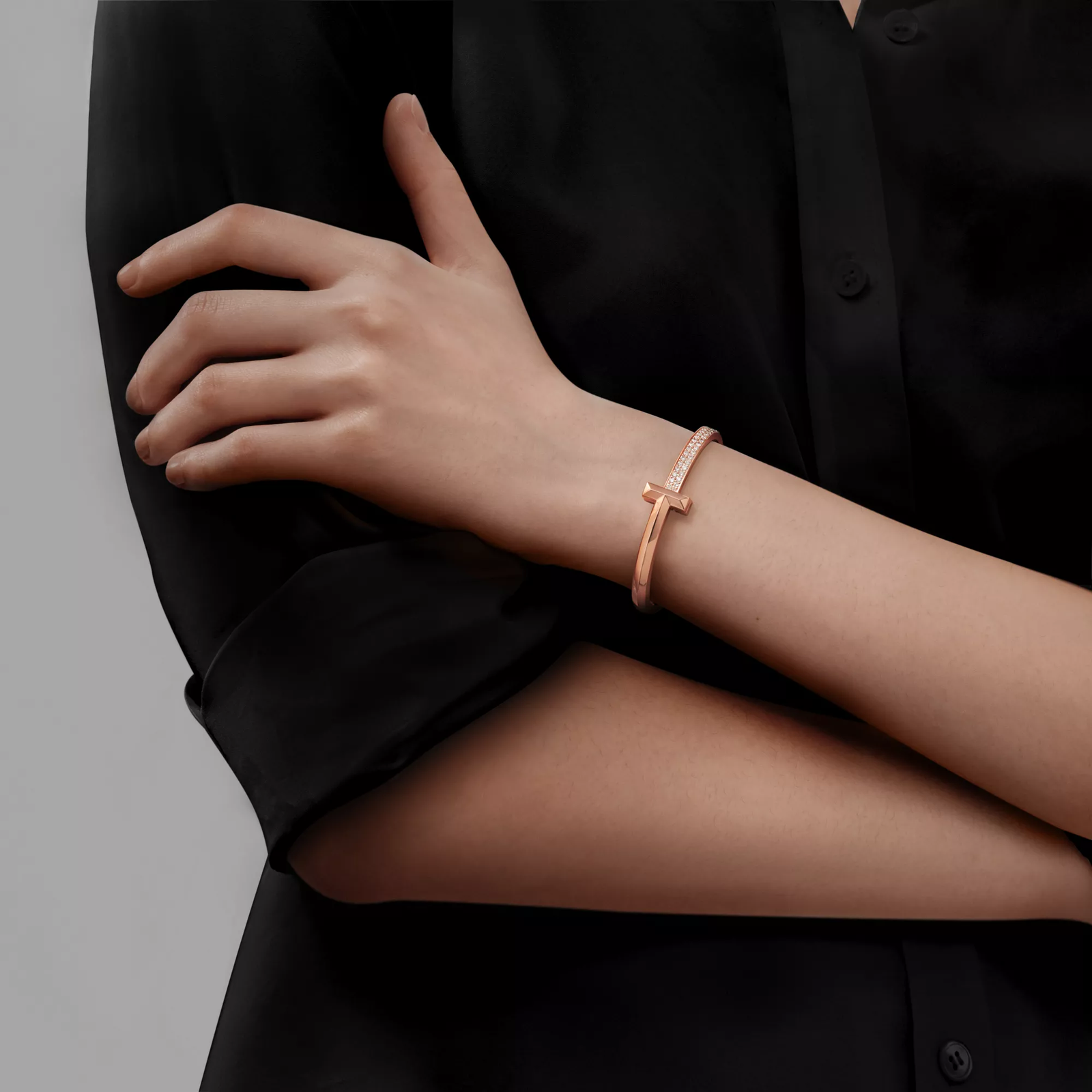 T1 Wide Diamond Hinged Bangle in Rose Gold