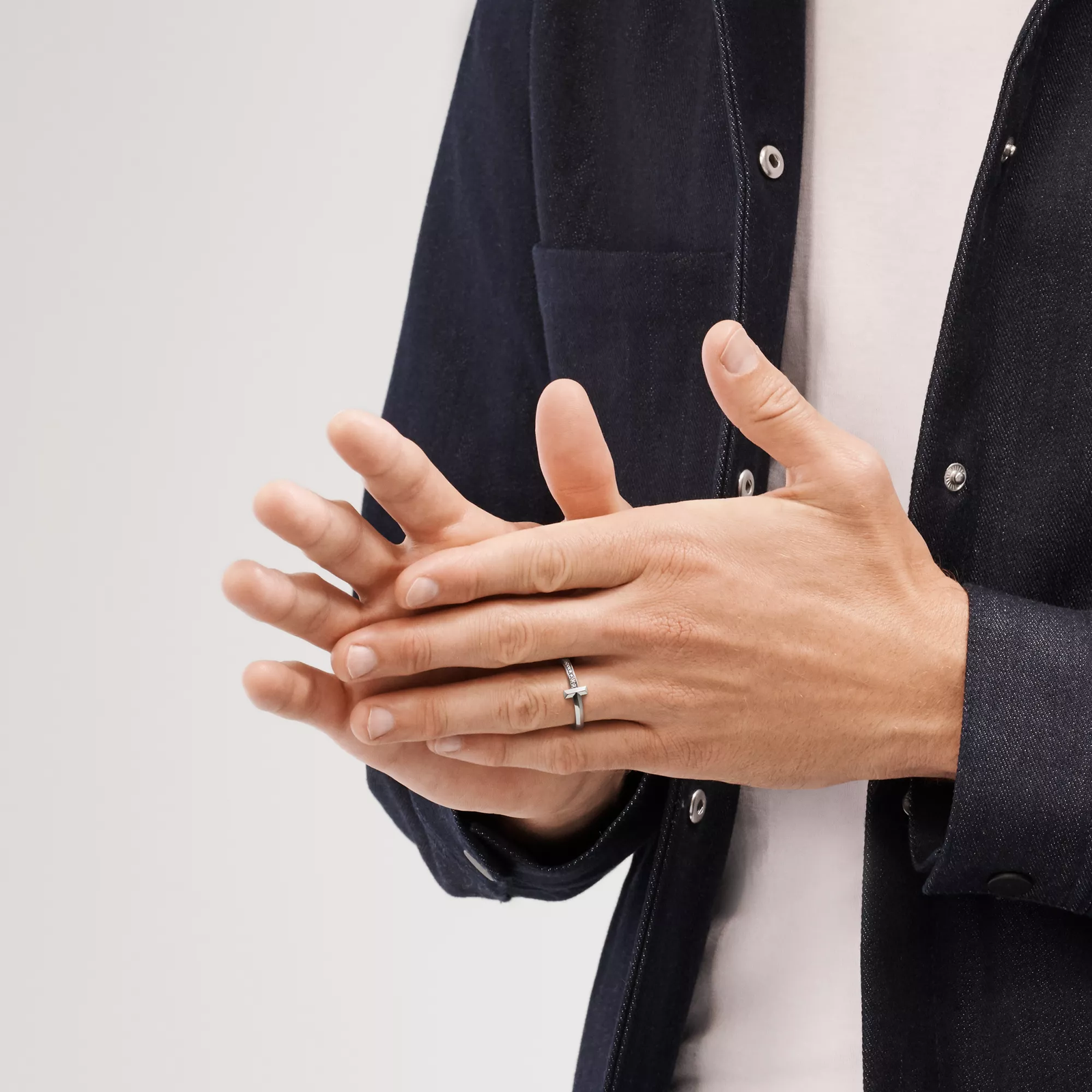T1 Ring in White Gold with Diamonds