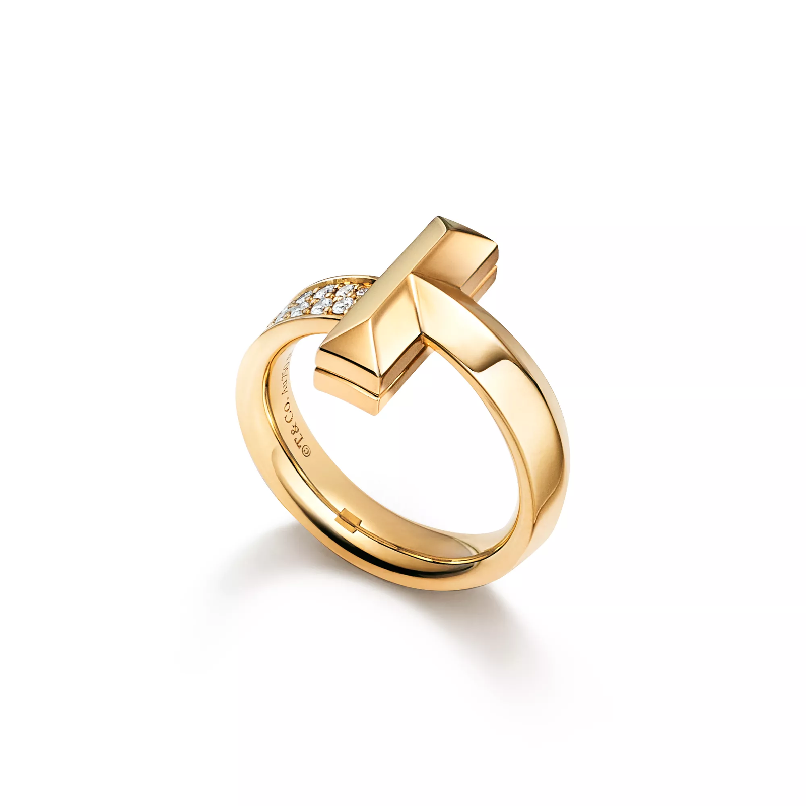 T1 Ring in Yellow Gold with Diamonds