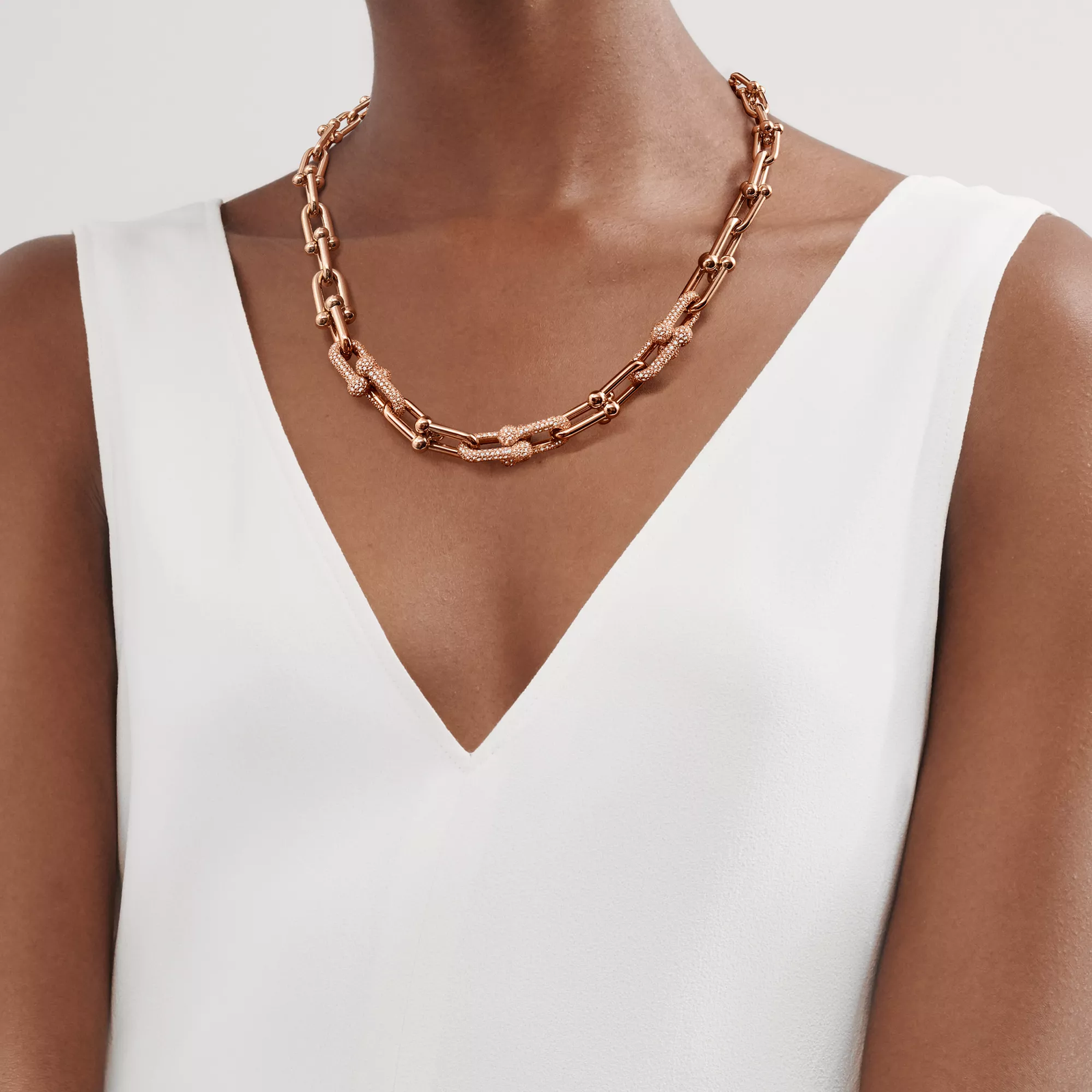 Graduated Link Necklace in 18k Rose Gold with Pave Diamonds