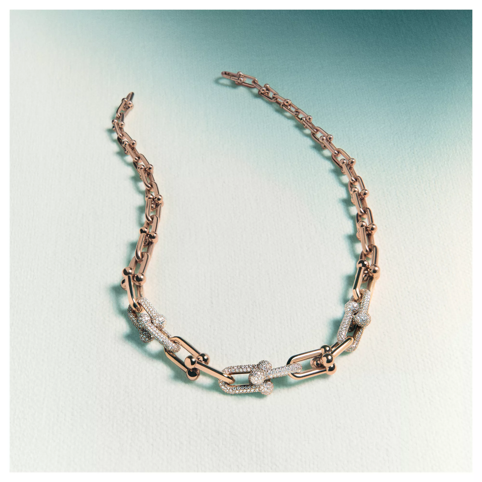 Graduated Link Necklace in 18k Rose Gold with Pave Diamonds