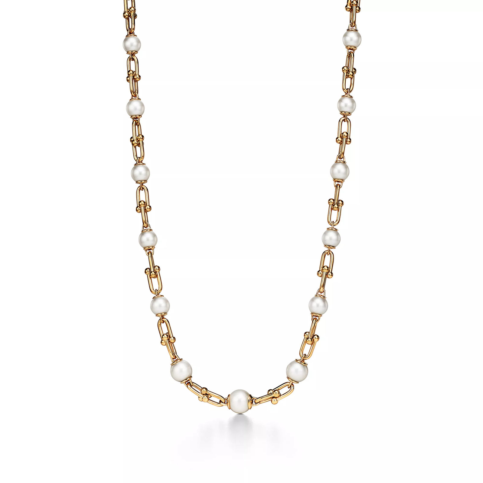 Graduated Link Necklace in Yellow Gold with Freshwater Pearls