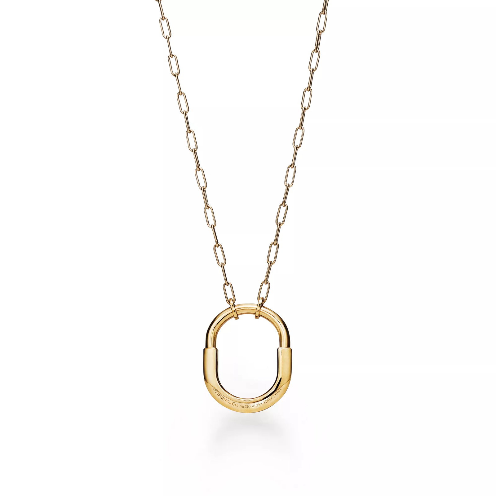 Pendant in Yellow Gold with Pave Diamonds, Medium