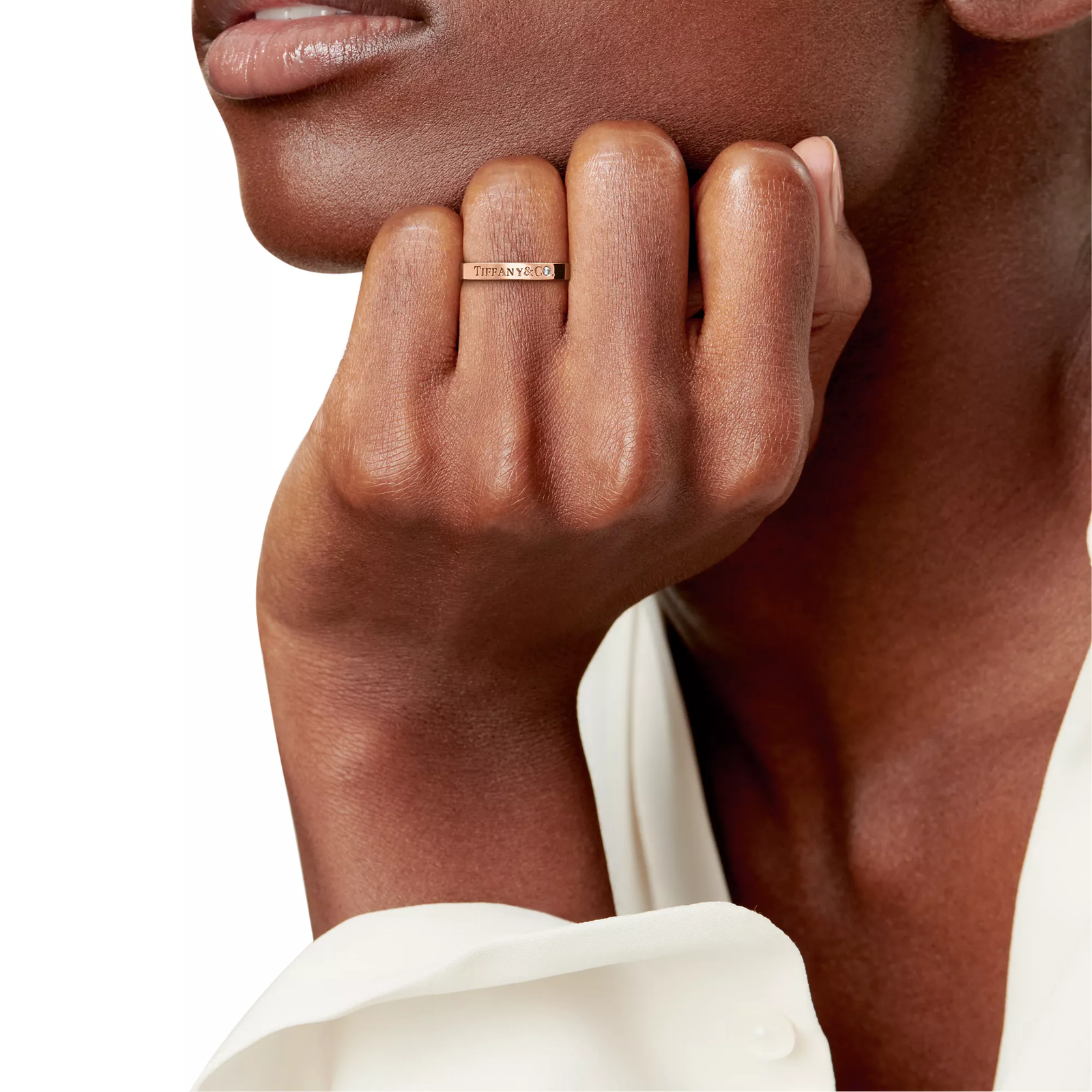 Band Ring in Rose Gold with a Diamond