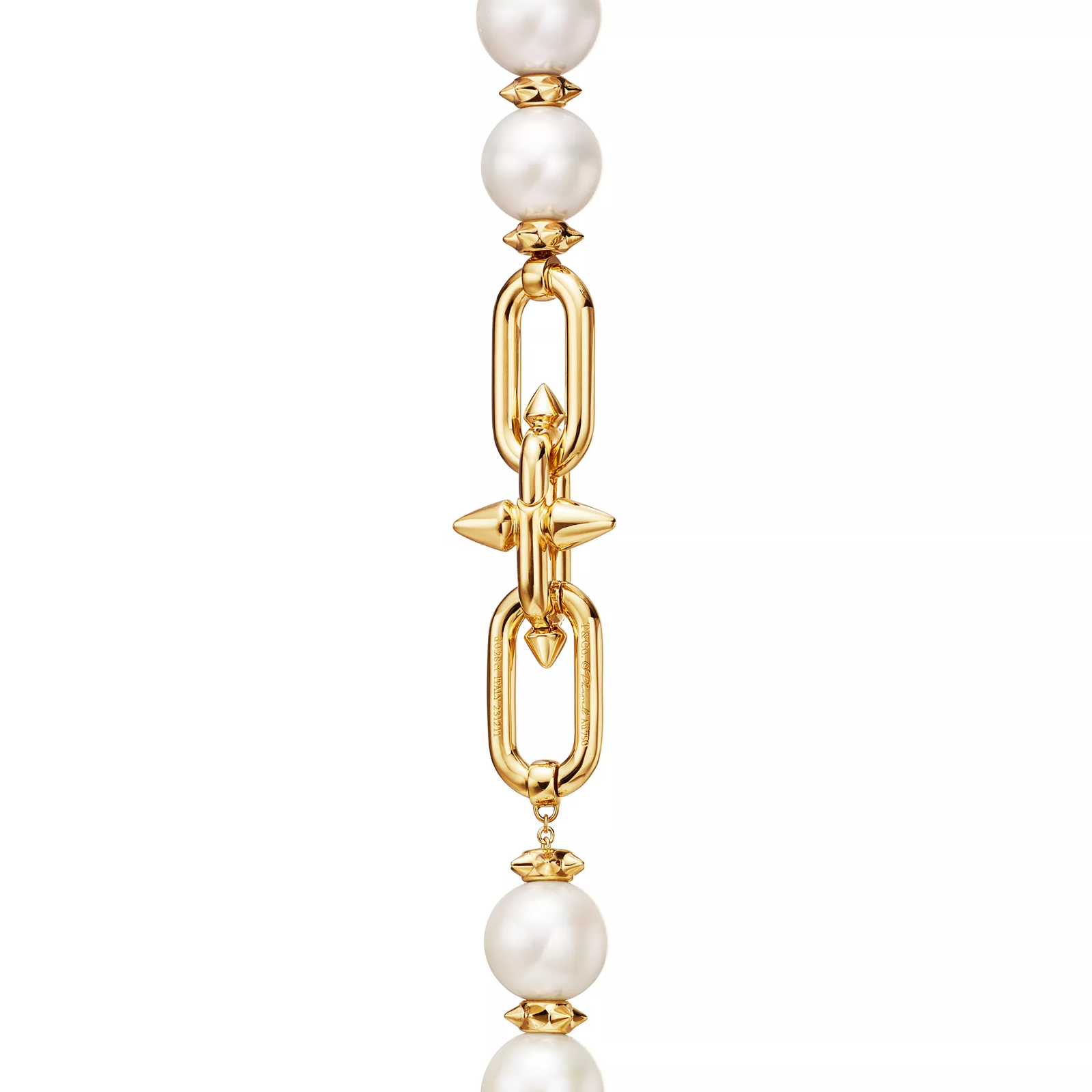 Pearl Bracelet in Yellow Gold with Diamonds