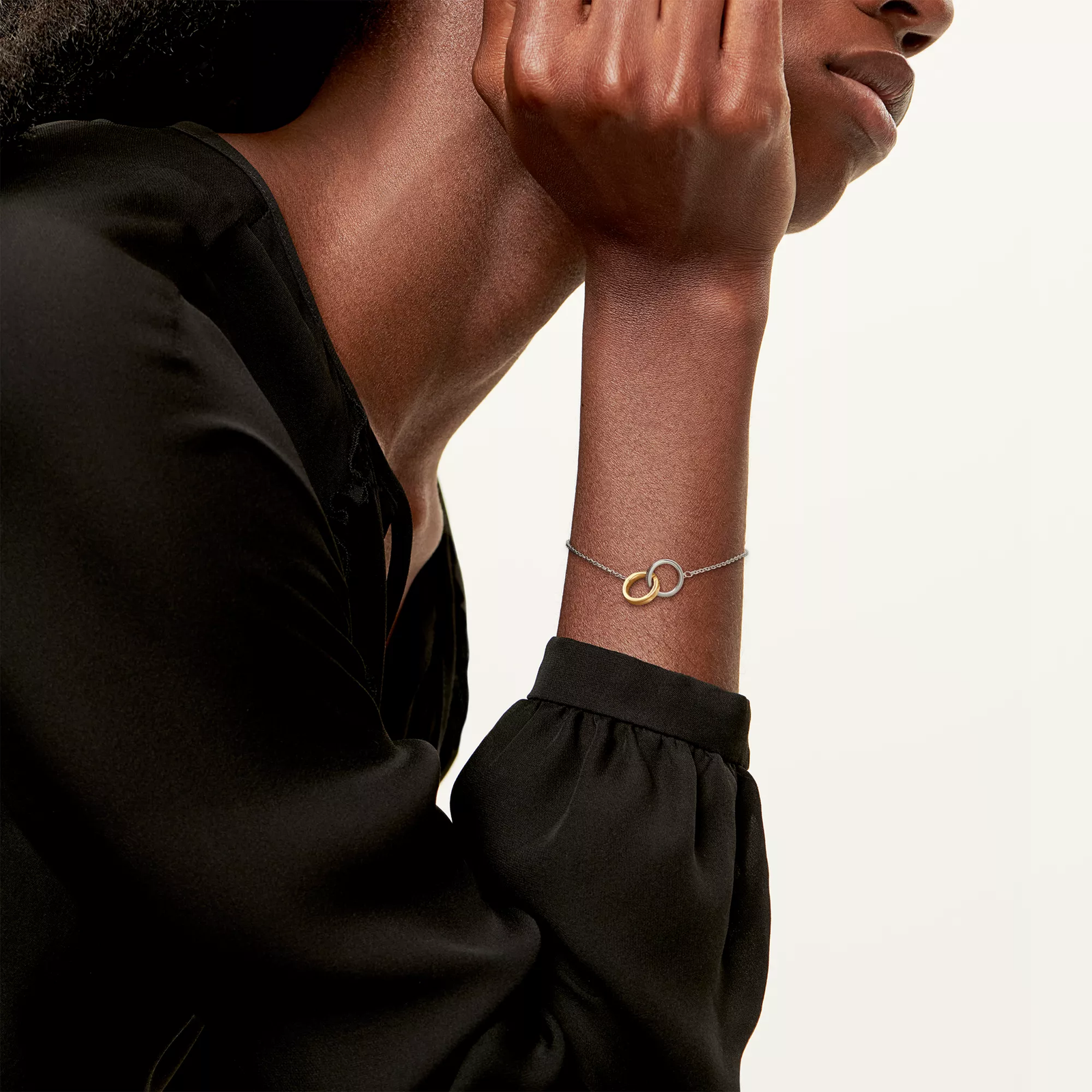 Interlocking Circles Chain Bracelet in Sterling Silver and Yellow Gold