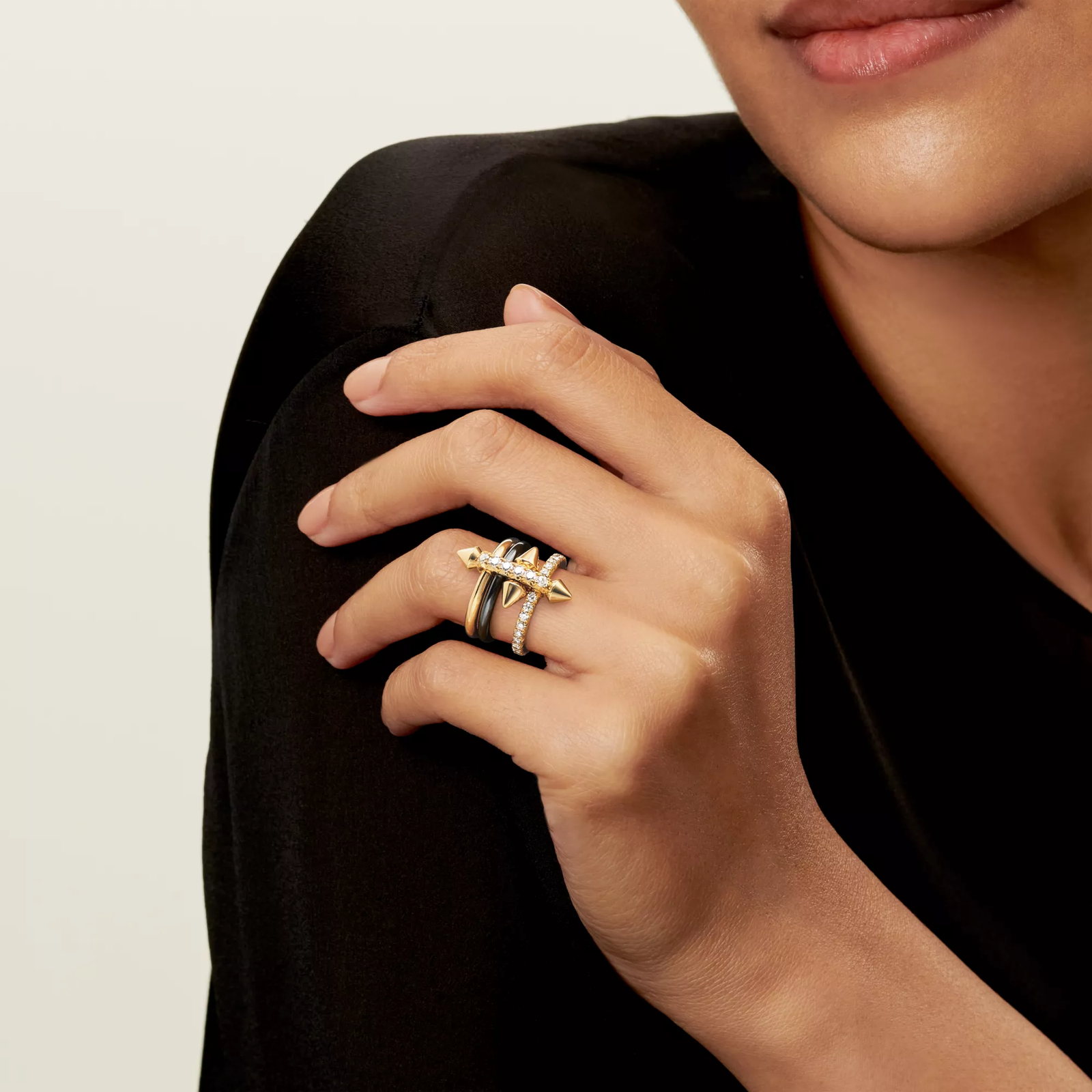 Ring in Titanium, Gold and Diamonds