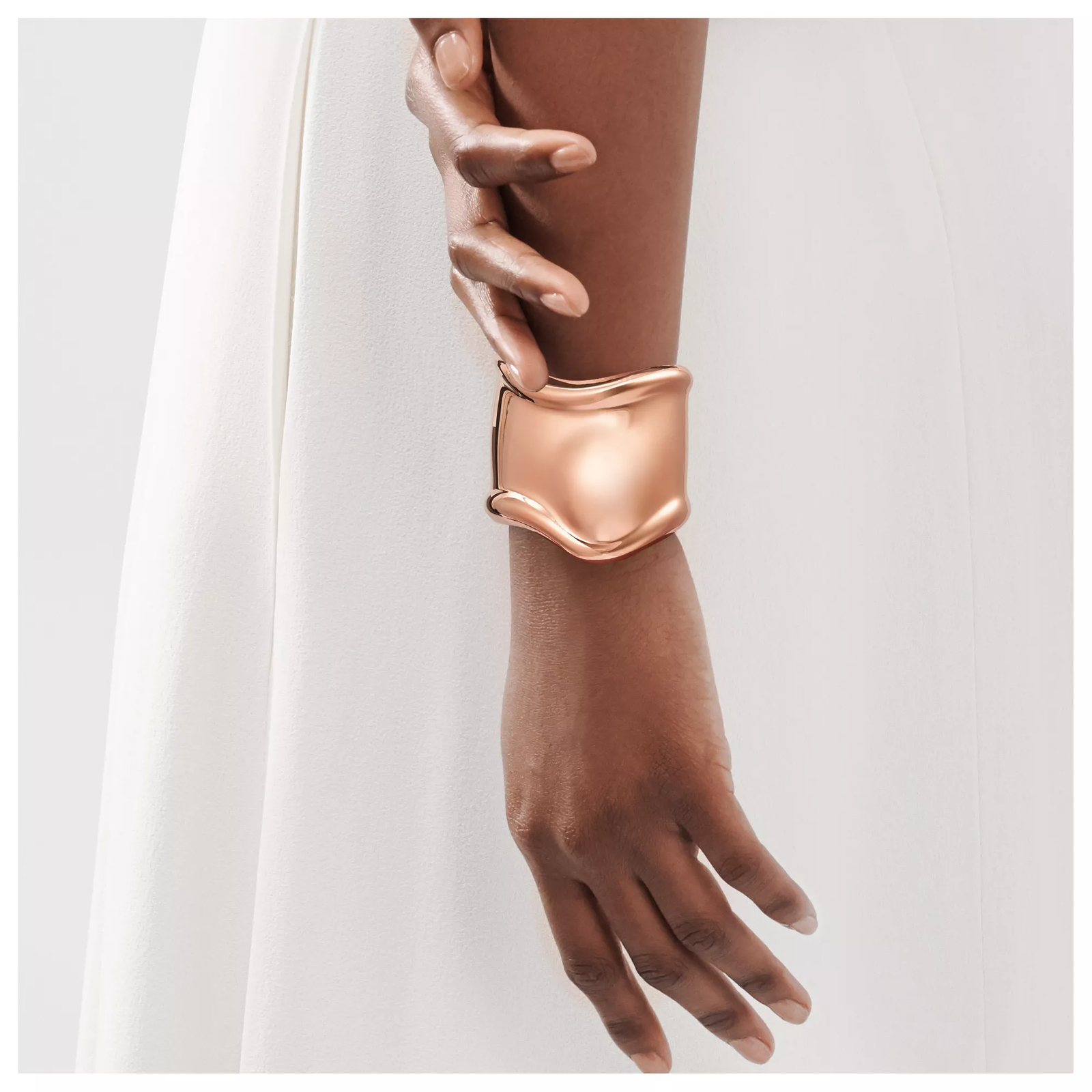 Medium Bone Cuff in Rose Gold, 61 mm Wide