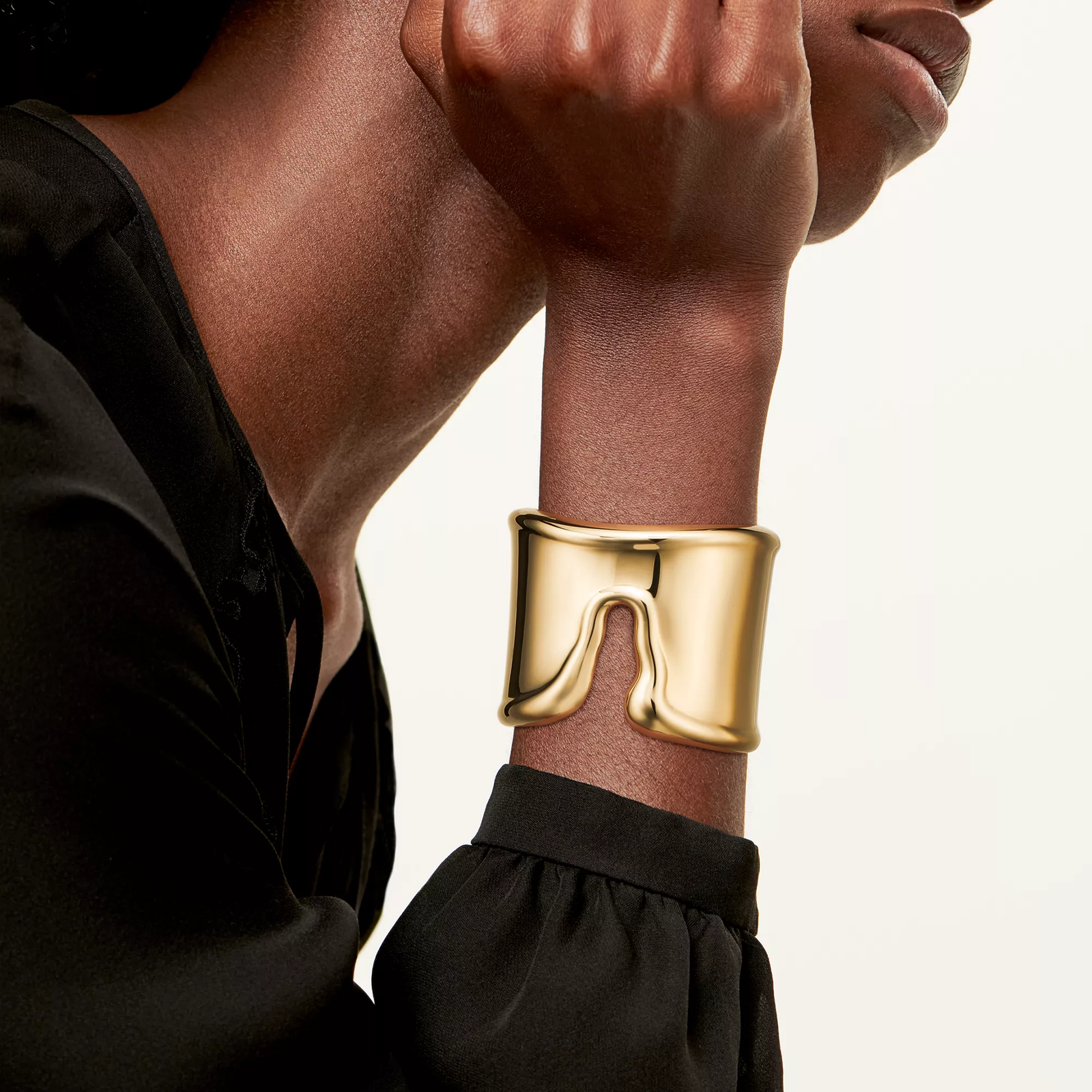Split Cuff in Yellow Gold, Medium