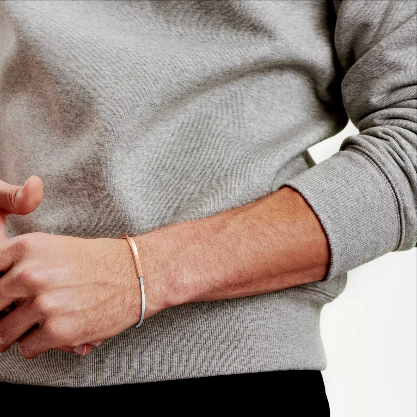 Narrow Bangle in Rose and White Gold