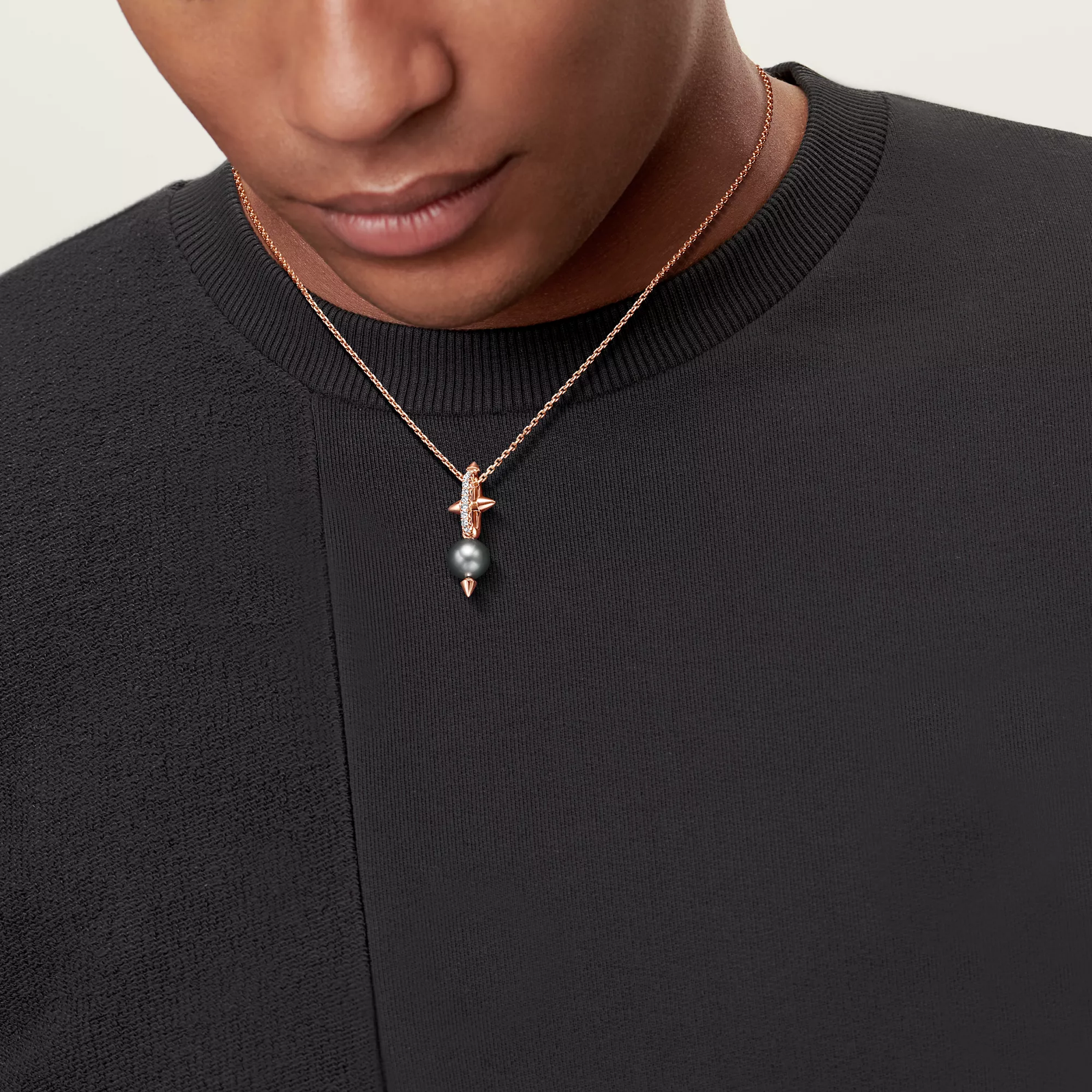 Tahitian Pearl Pendant in Gold with Diamonds