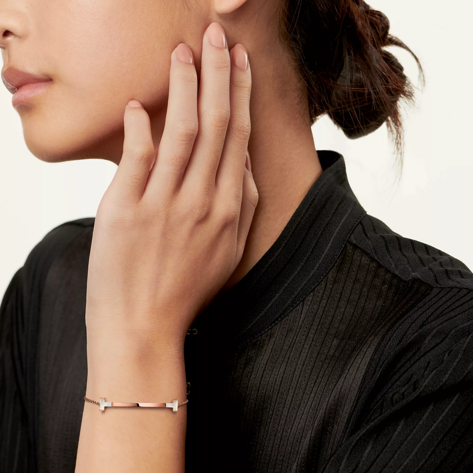 Smile Medium Bracelet in Rose Gold with White Mother-of-pearl