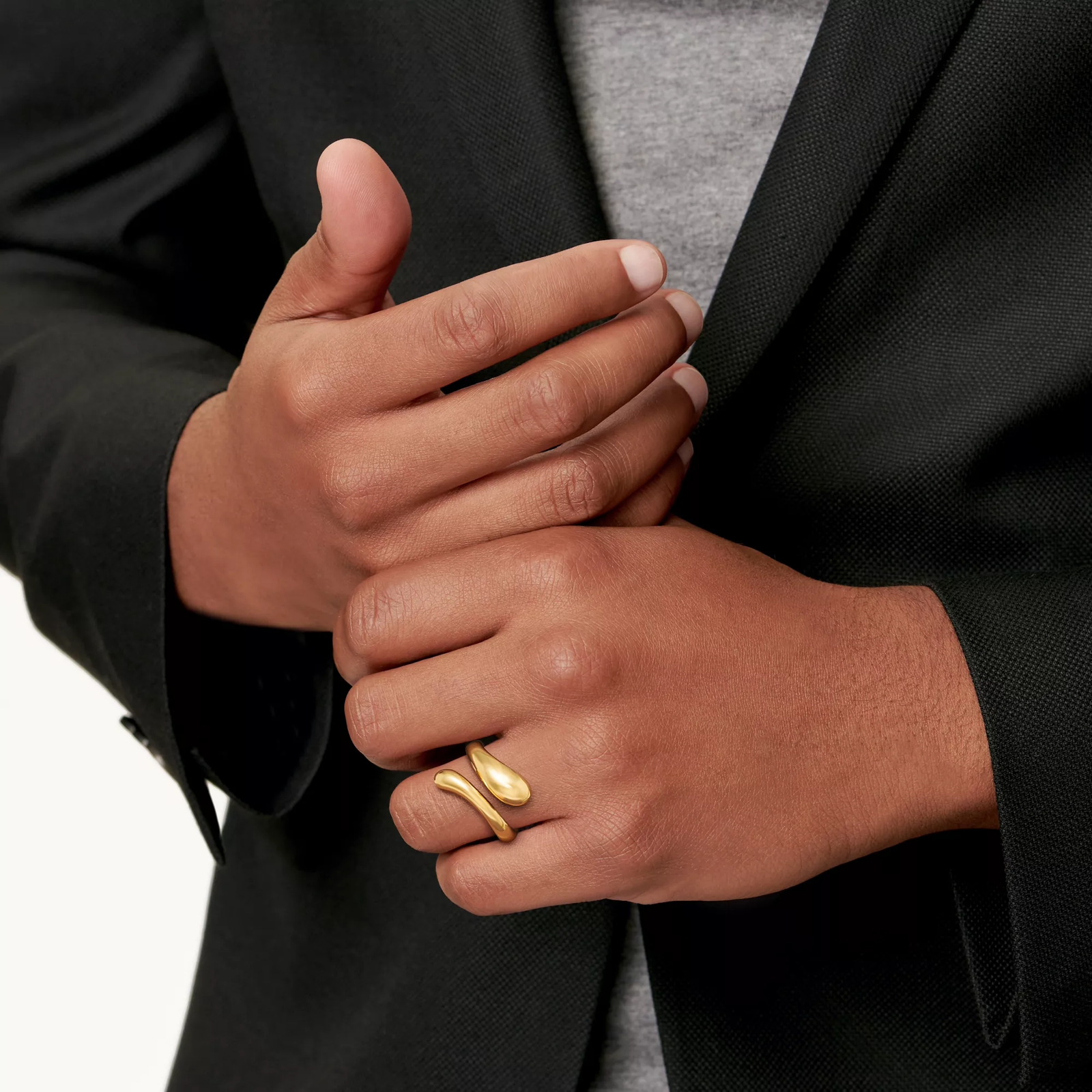 Teardrop Ring in Yellow Gold